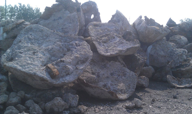 钢渣重构的矿物分析与力学性能研究 石灰的关键作用